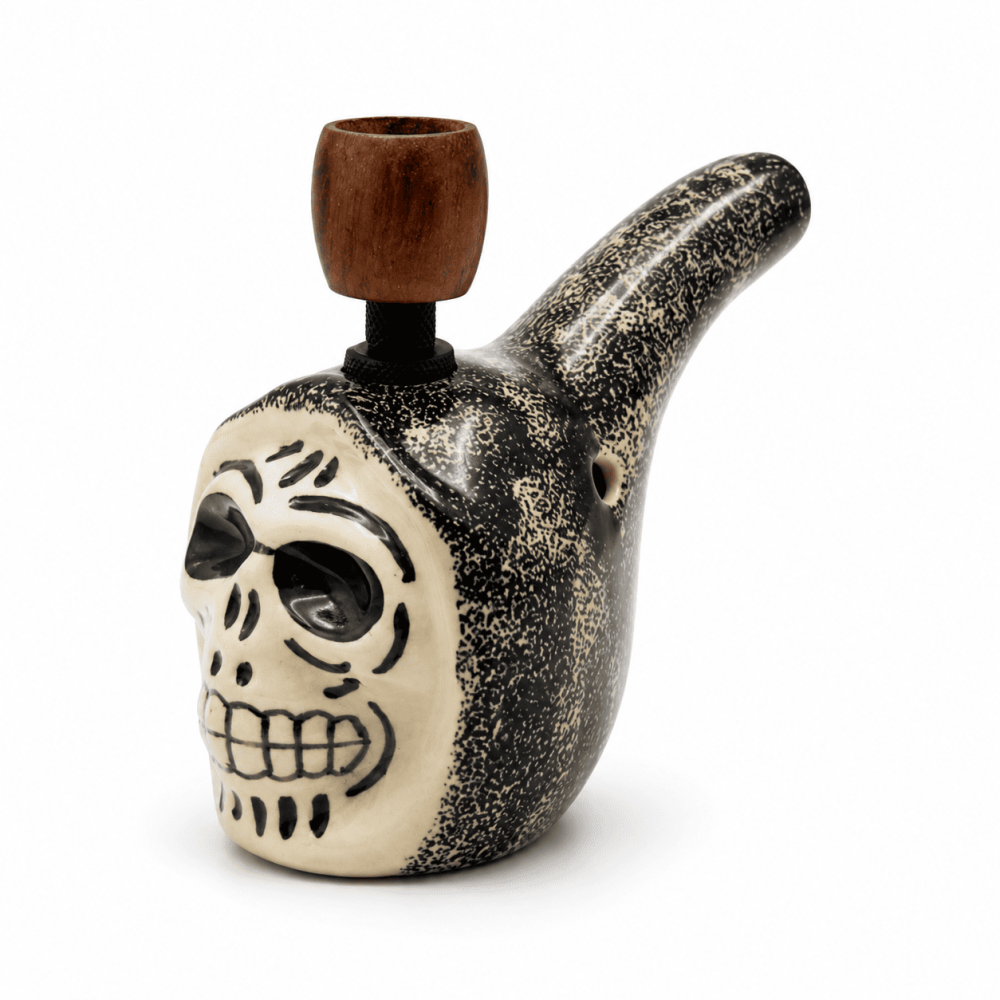 Keramik Bong Skull Form Grau / Weiß mit Holz-Kopf, Ø ca. 70 mm, ca. 11 cm hoch